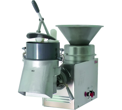 МАШИНА КУХОННАЯ УНИВЕРС. УКМ-11 (ОМ-300)