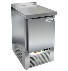 GNE 1/BT стол охл.(-10-18), 1 дверь, 565х700х850мм, ниж.распол.агрегата, HICOLD RUS