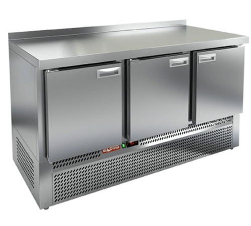 GNE 111/TN стол охл.(-2+10), 3 двери, 1485х700х850мм, ниж.распол.агрегата, HICOLD RUS