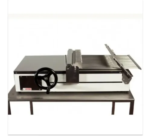 PAVONI ITALIA S.P.A. Машина для резки кондитерских масс LIRA/M