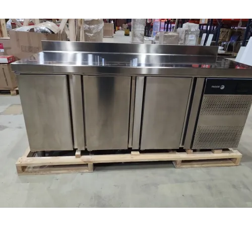 S01_FAGOR IND, S. COOP. Стол холодильный серии ACP-3G